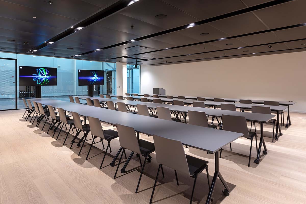 Bene office furniture at Wuxi Biologics — Retail photography by Paul O'Connell, Dublin (6)