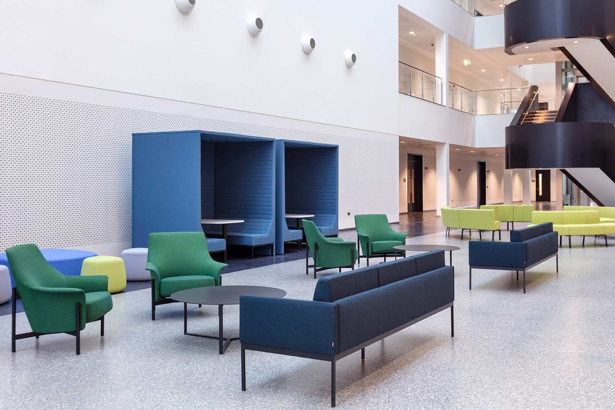 Bene office furniture at Wuxi Biologics — Retail photography by Paul O'Connell, Dublin (7)