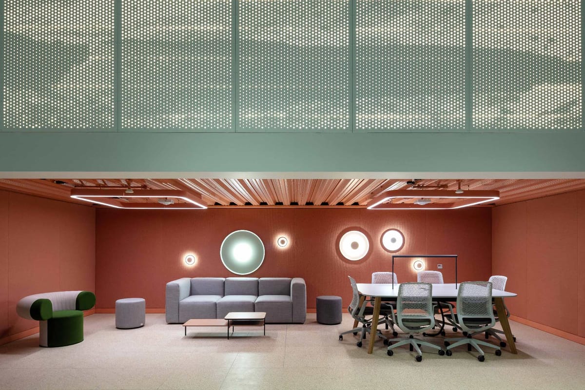 Sorting Office Dublin — Workplace photography by Paul O'Connell, Dublin (6)